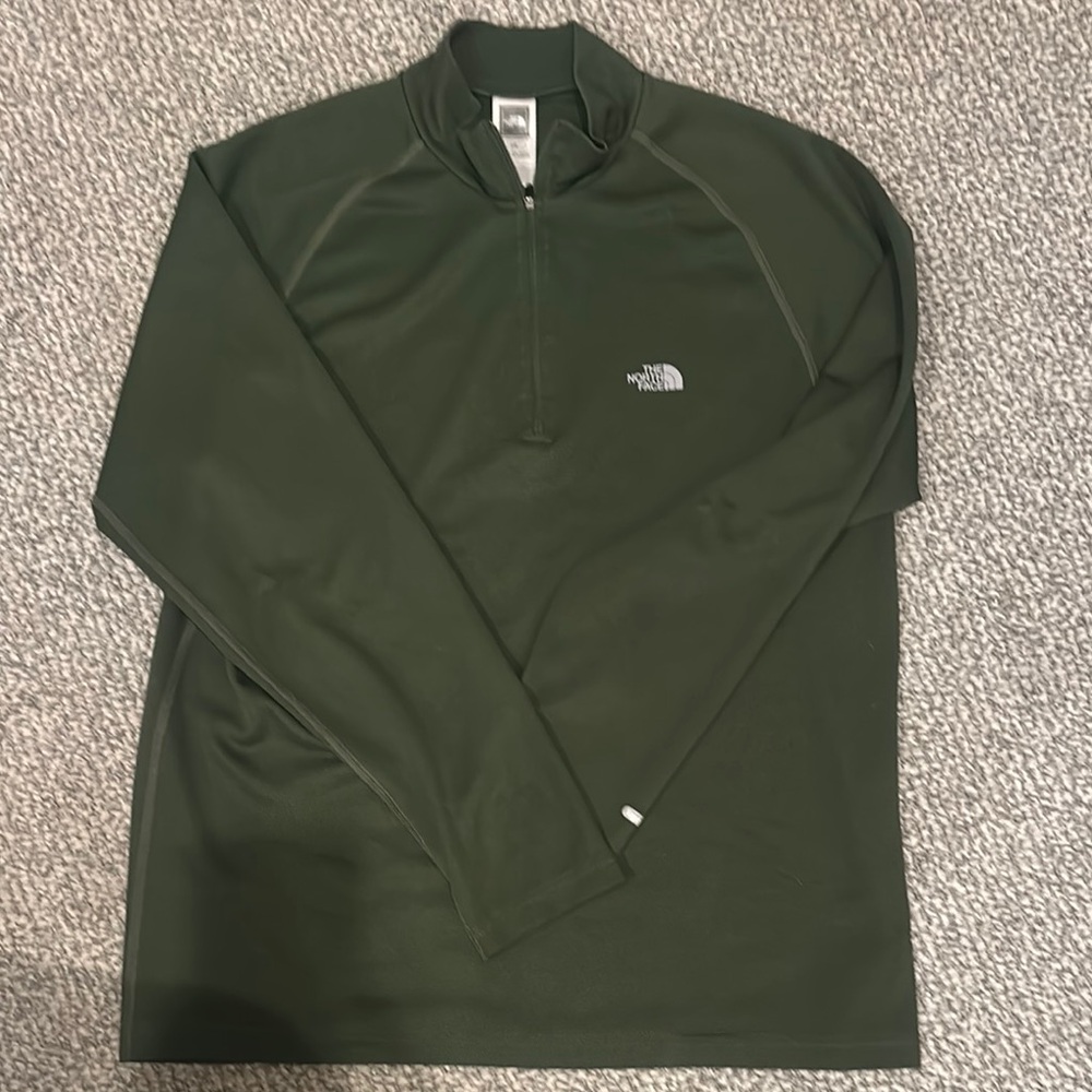 The North Face Men’s All Day Vapor Wick Green Zip Long Sleeve Quarter Zip Large